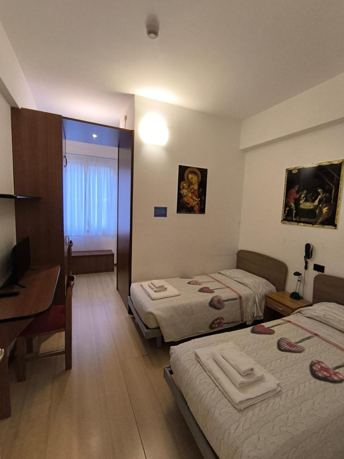 Ospitalita San Tommaso D'Aquino Hotel Bologna Kültér fotó