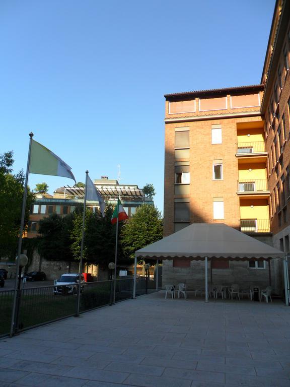 Ospitalita San Tommaso D'Aquino Hotel Bologna Kültér fotó
