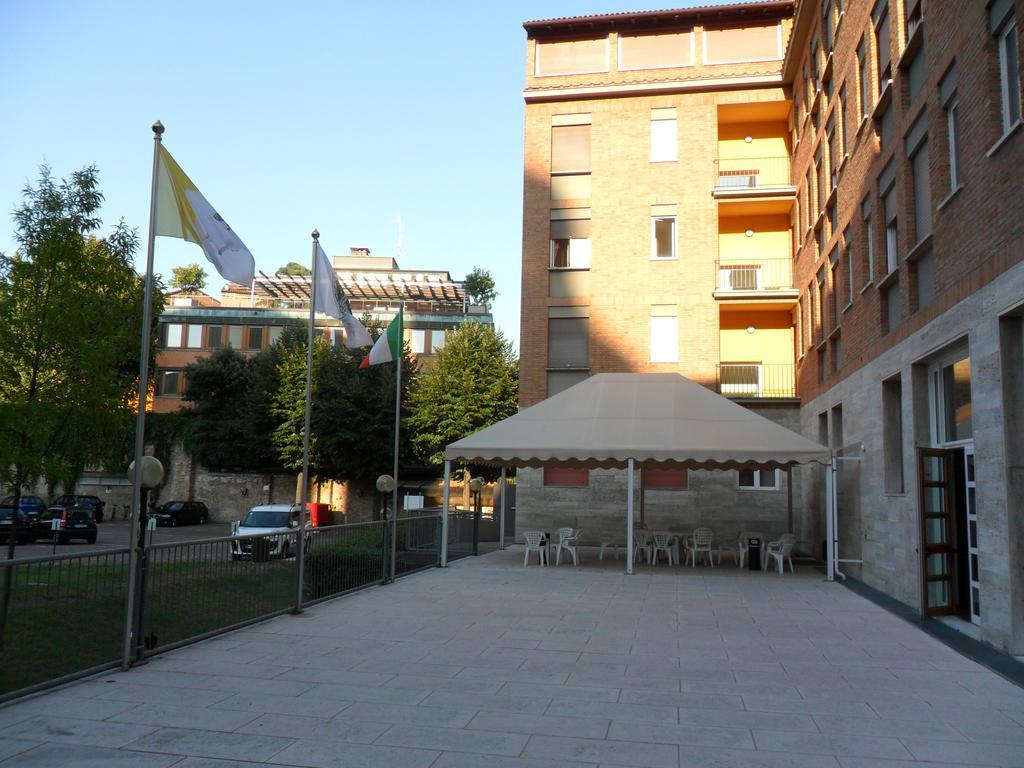 Ospitalita San Tommaso D'Aquino Hotel Bologna Kültér fotó