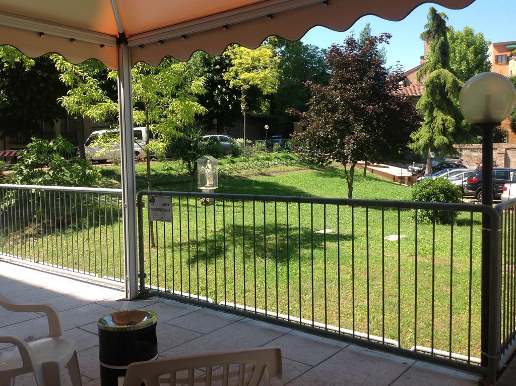 Ospitalita San Tommaso D'Aquino Hotel Bologna Kültér fotó