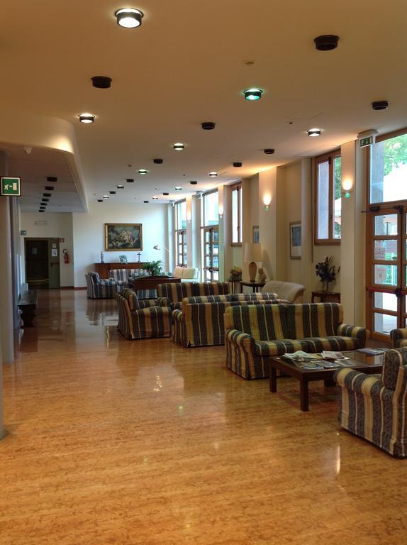 Ospitalita San Tommaso D'Aquino Hotel Bologna Kültér fotó