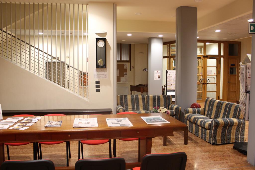 Ospitalita San Tommaso D'Aquino Hotel Bologna Kültér fotó